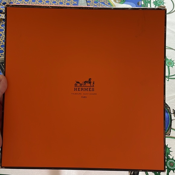 Hermes “ Les Voitures A Transformation” Carriage Scarf - Picture 7 of 11